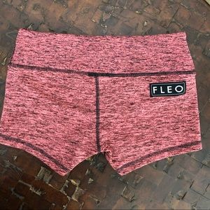 FLEO shorts pink and black